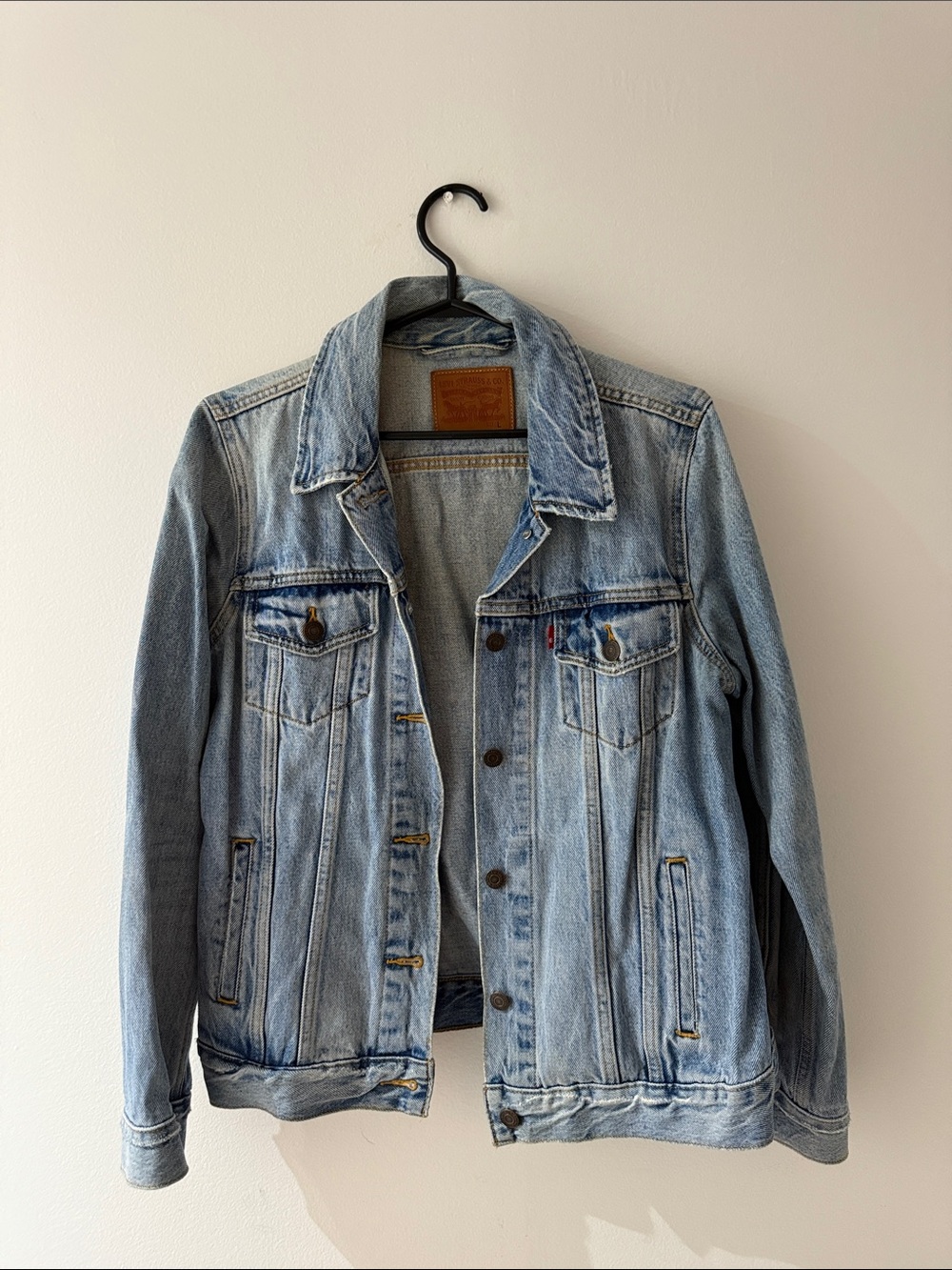 Levi’s Light Blue Denim Jacket - Unbranded